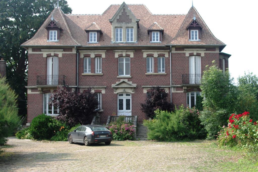 Le Manoir De Crisolles Acomodação com café da manhã Exterior foto