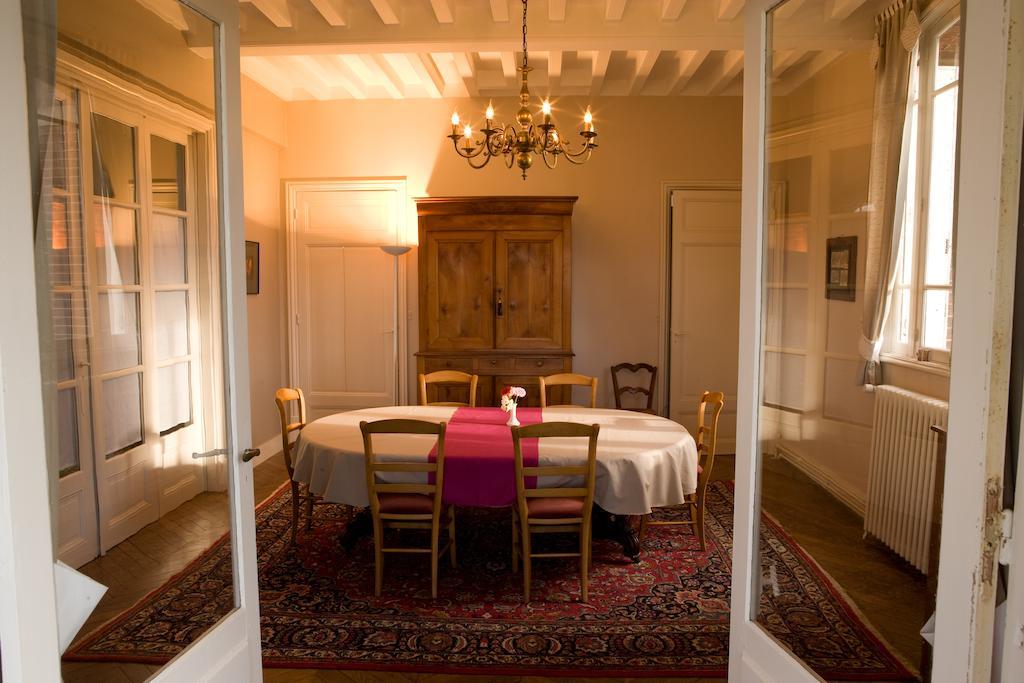 Le Manoir De Crisolles Acomodação com café da manhã Exterior foto